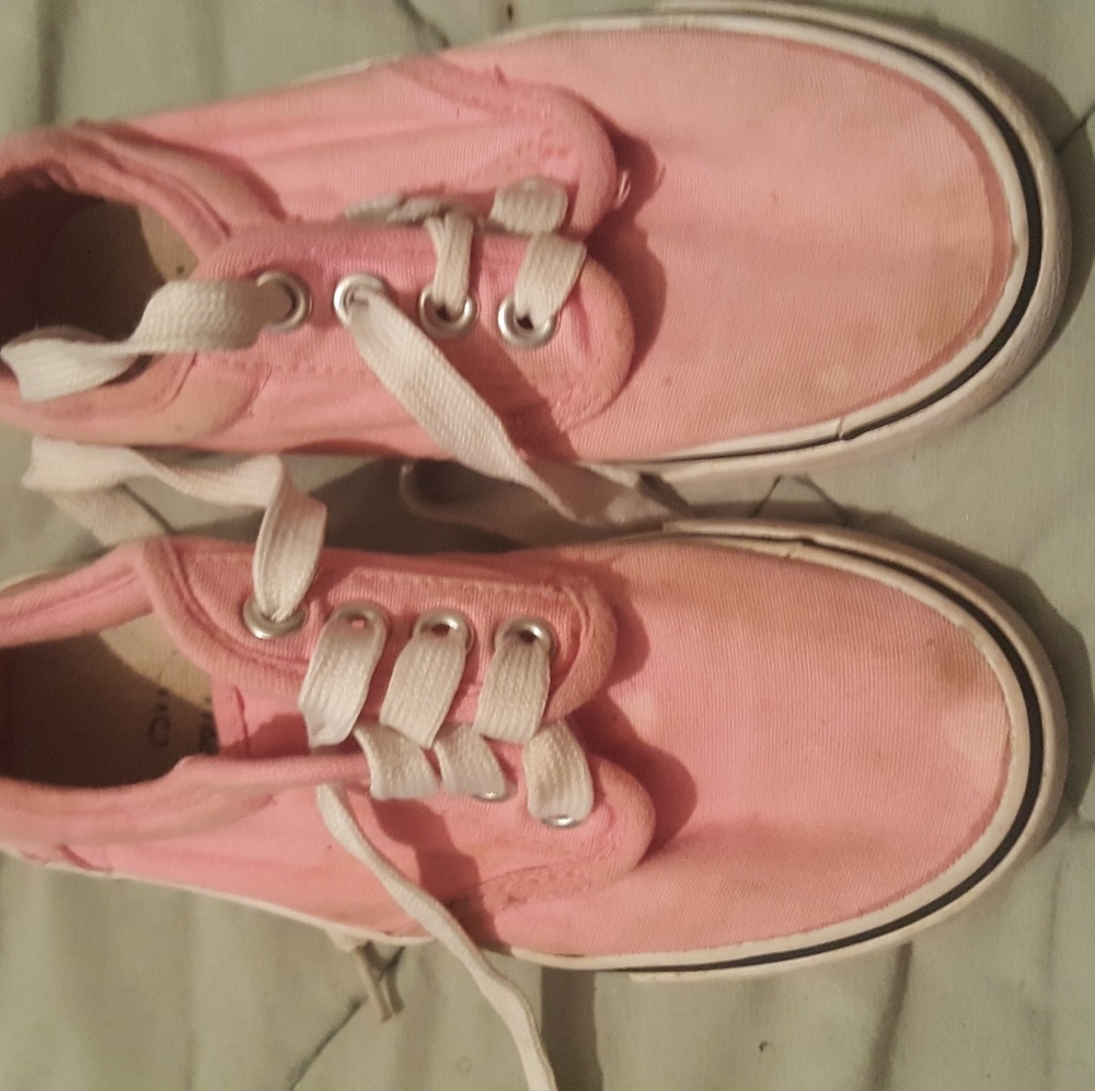 Little girls tennis shoes